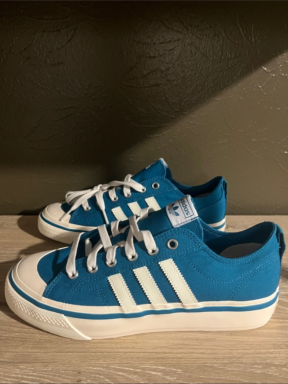 Men’s Size 8.5 Adidas Originals Nizza RF 74 - Active Teal/Off White/Victory Blue